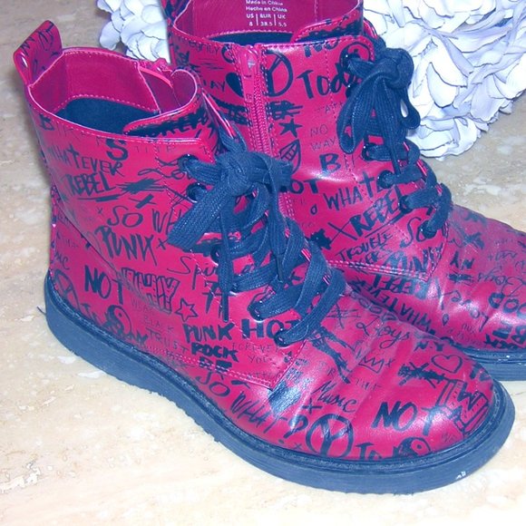 Aldo "marteens" look - Picture 1 of 3